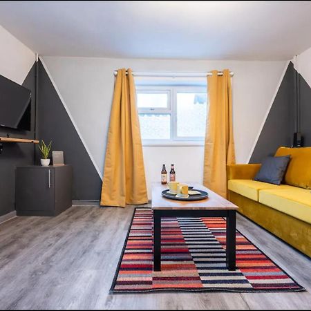 Stunning One Bedroom Apartments Near Shops & Central Cardiff Ngoại thất bức ảnh
