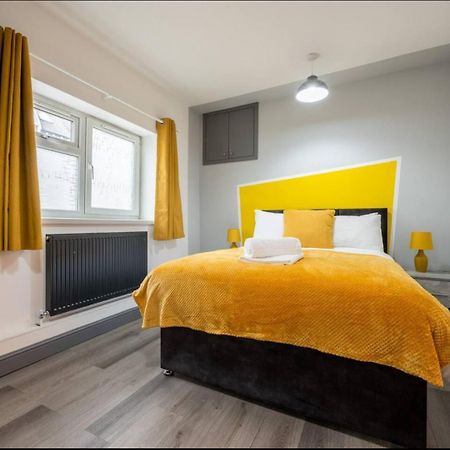 Stunning One Bedroom Apartments Near Shops & Central Cardiff Ngoại thất bức ảnh