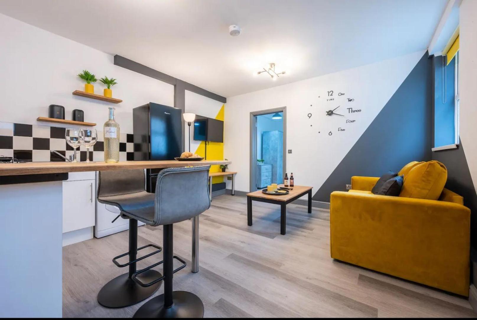 Stunning One Bedroom Apartments Near Shops & Central Cardiff Ngoại thất bức ảnh