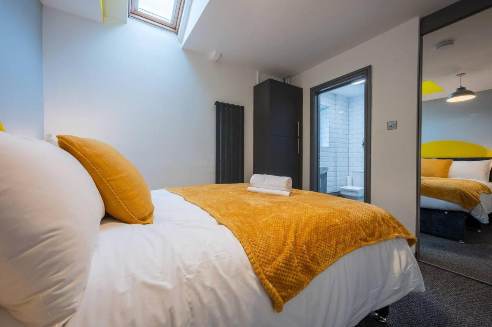 Stunning One Bedroom Apartments Near Shops & Central Cardiff Ngoại thất bức ảnh